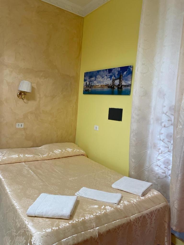 Готель Rome Max House 2 Екстер'єр фото