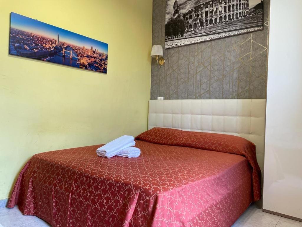 Готель Rome Max House 2 Екстер'єр фото