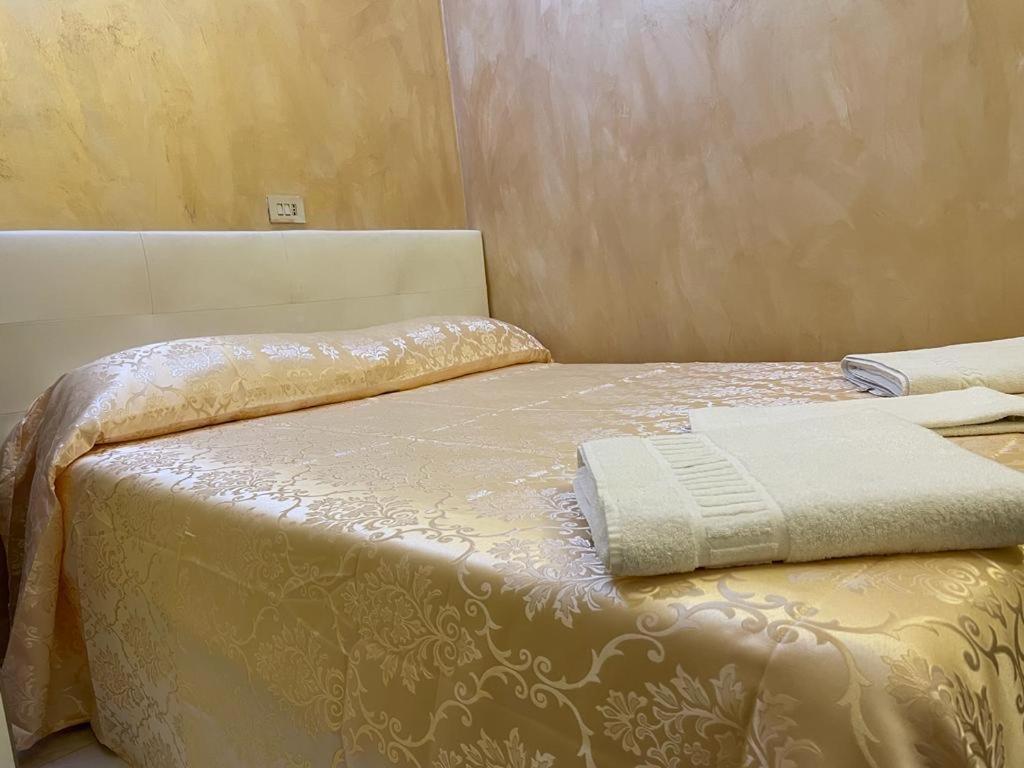 Готель Rome Max House 2 Екстер'єр фото